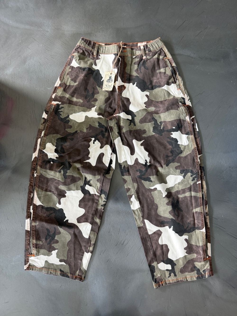 easel Women's Camouflage Cargo Pants - Green, Brown, White